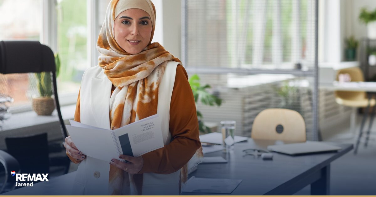 وكيل عقاري في الشيخ زايد يوقع عقد عمولة بنسبة أعلى في مكتب احترافي
