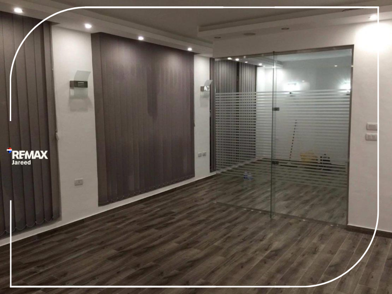office for rent - al moaez mall — صورة 1