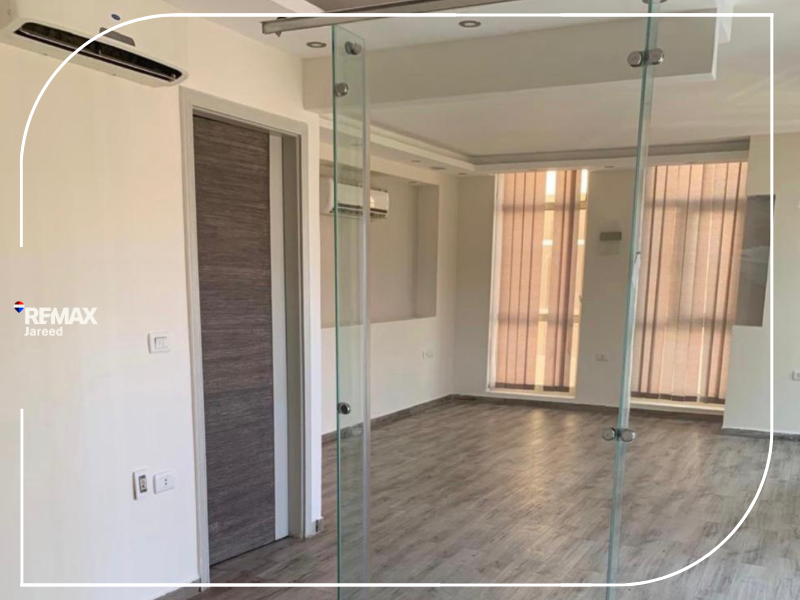 office for rent - al moaez mall — صورة 2