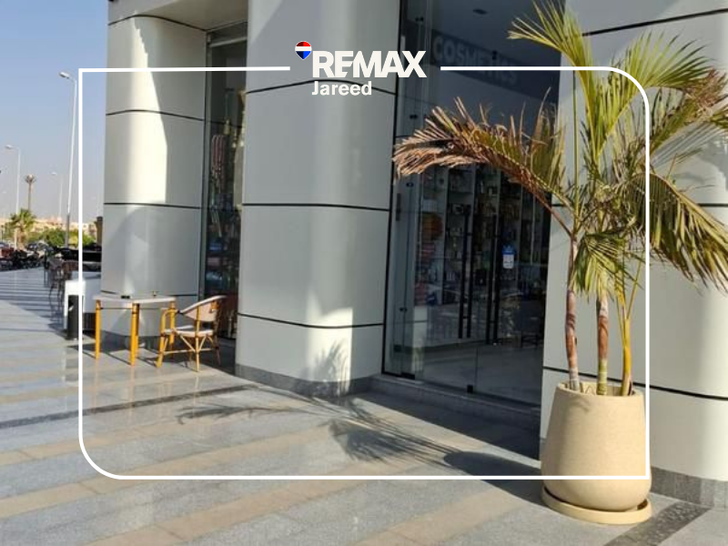 Silver mall — صورة 12