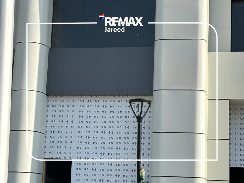 Silver mall — صورة 3