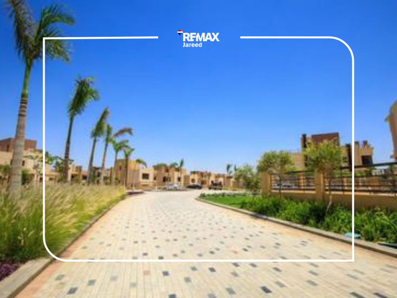 Standalone villa with basement for sale in a prime location — صورة 4