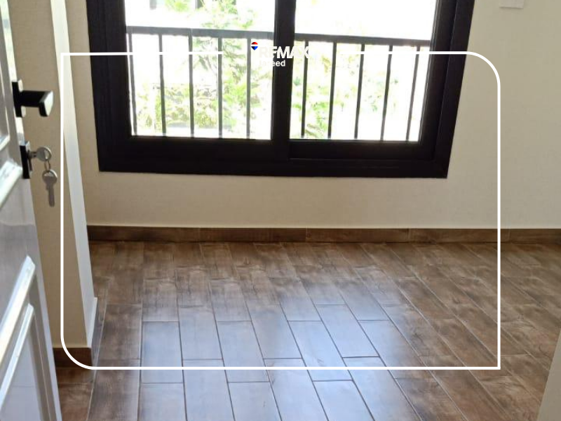 Townhouse for rent in O West Orascom Compound, prime location — صورة 6