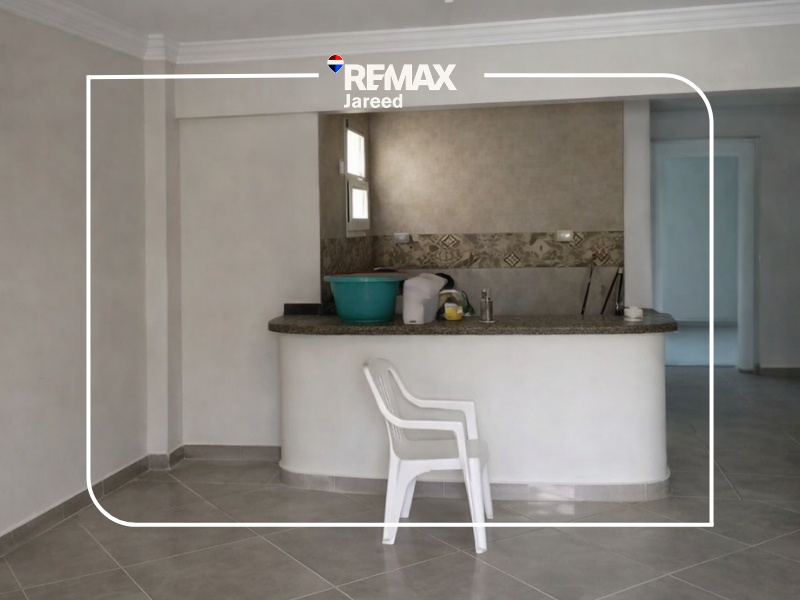  Charming Chalet with Private Garden for Sale in Marseilia Beach 4 — صورة 3