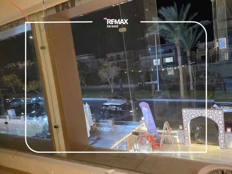 Finished shop for rent in Hills 1 strip mall — صورة 12