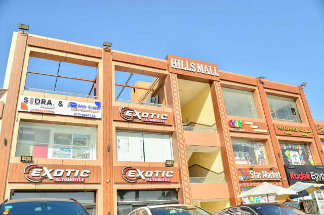 Finished shop for rent in Hills 1 strip mall — صورة 3