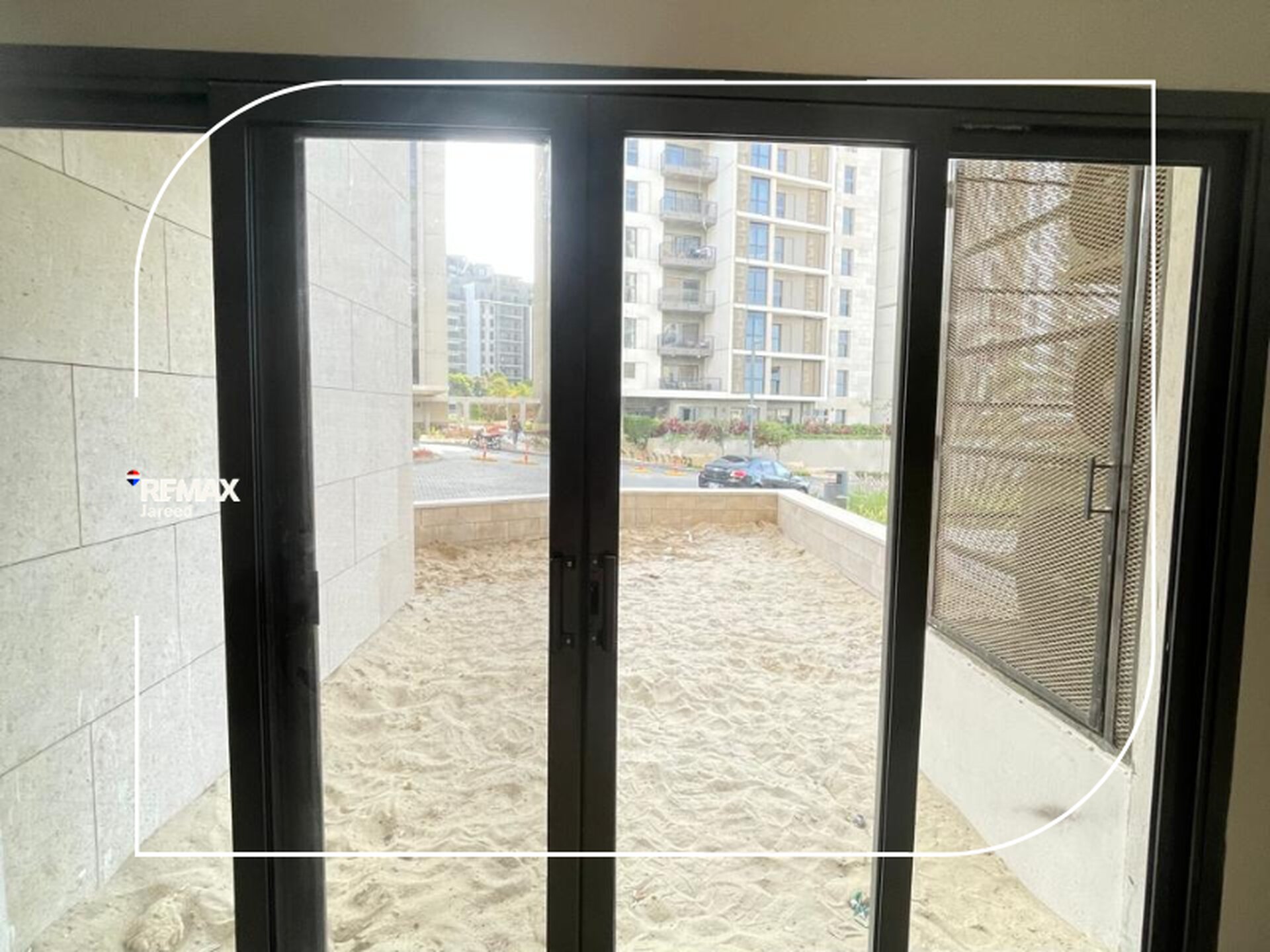 Zed West Ground floor + private garden — صورة 11