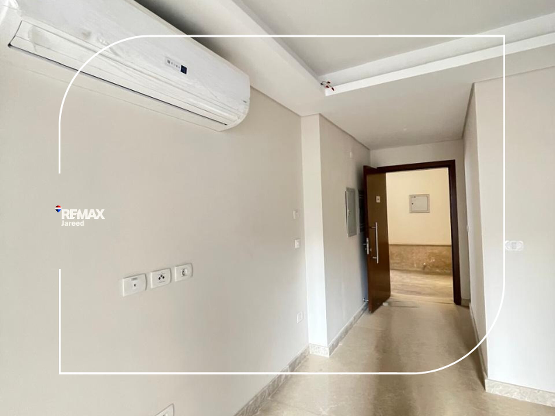 Zed West Ground floor + private garden — صورة 12