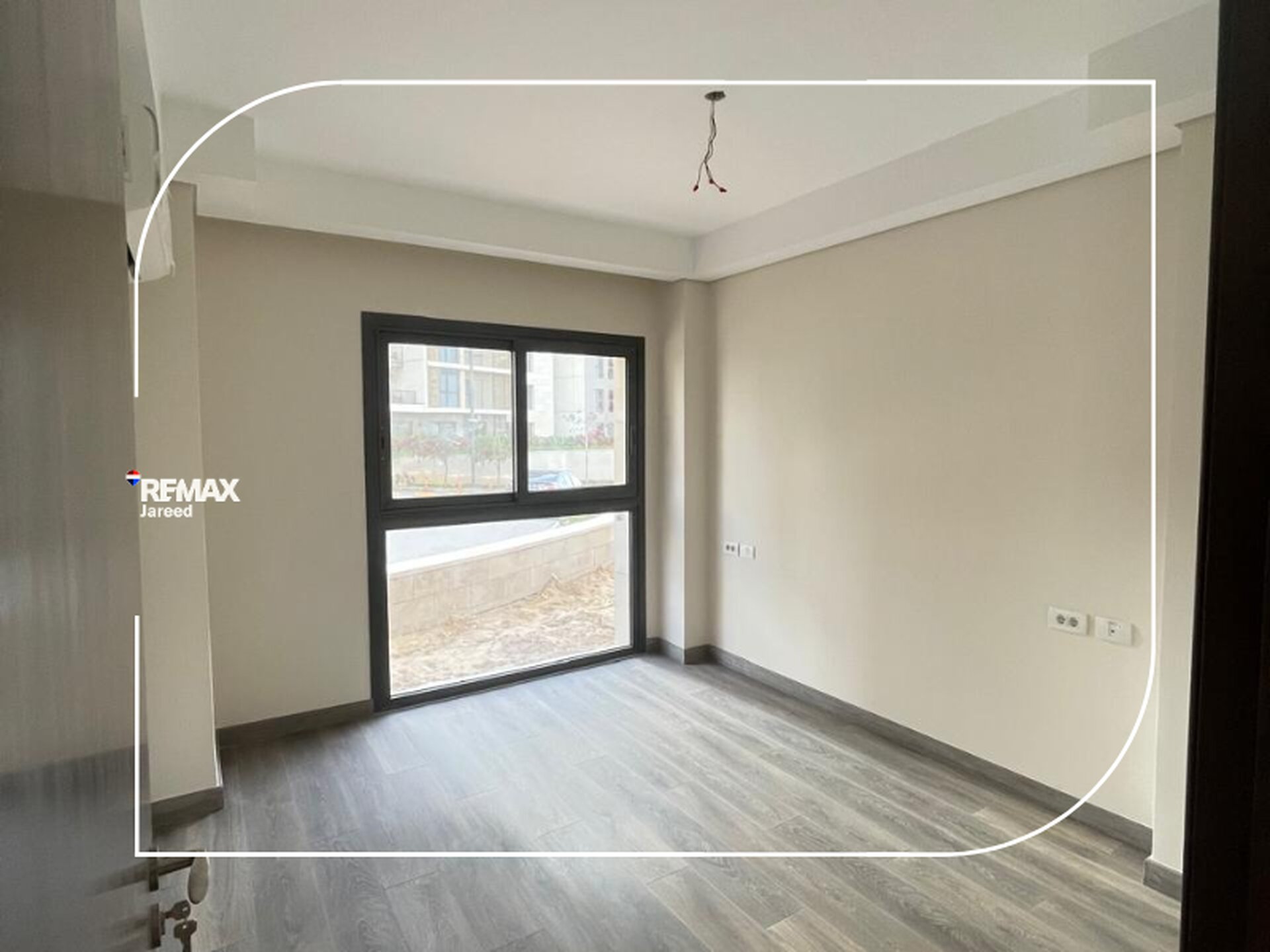Zed West Ground floor + private garden — صورة 3