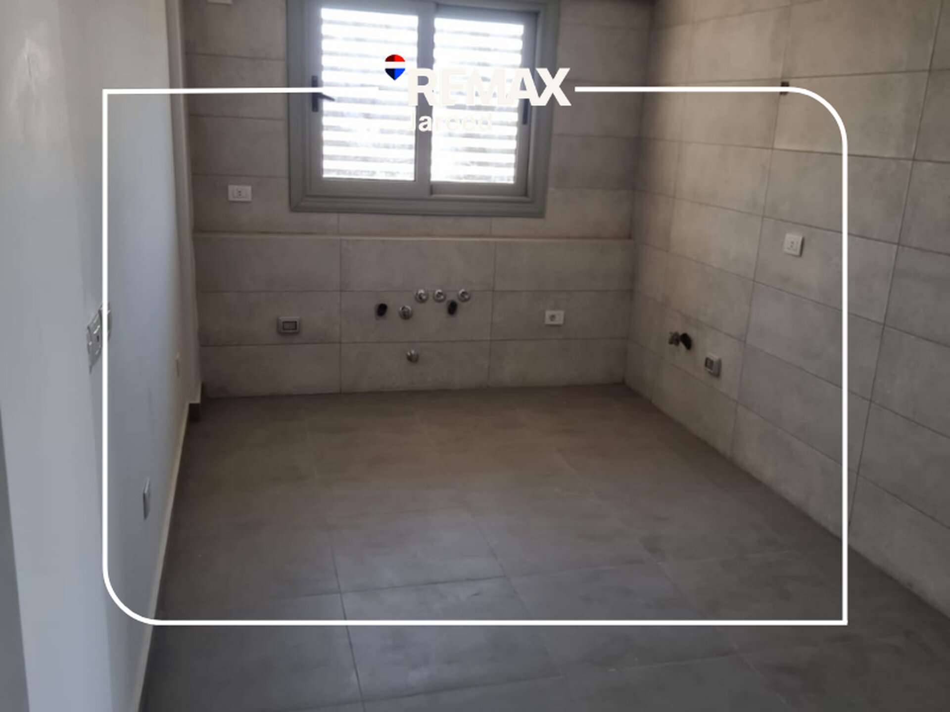 Fully finished one bedroom with Acs in palm parks — صورة 17