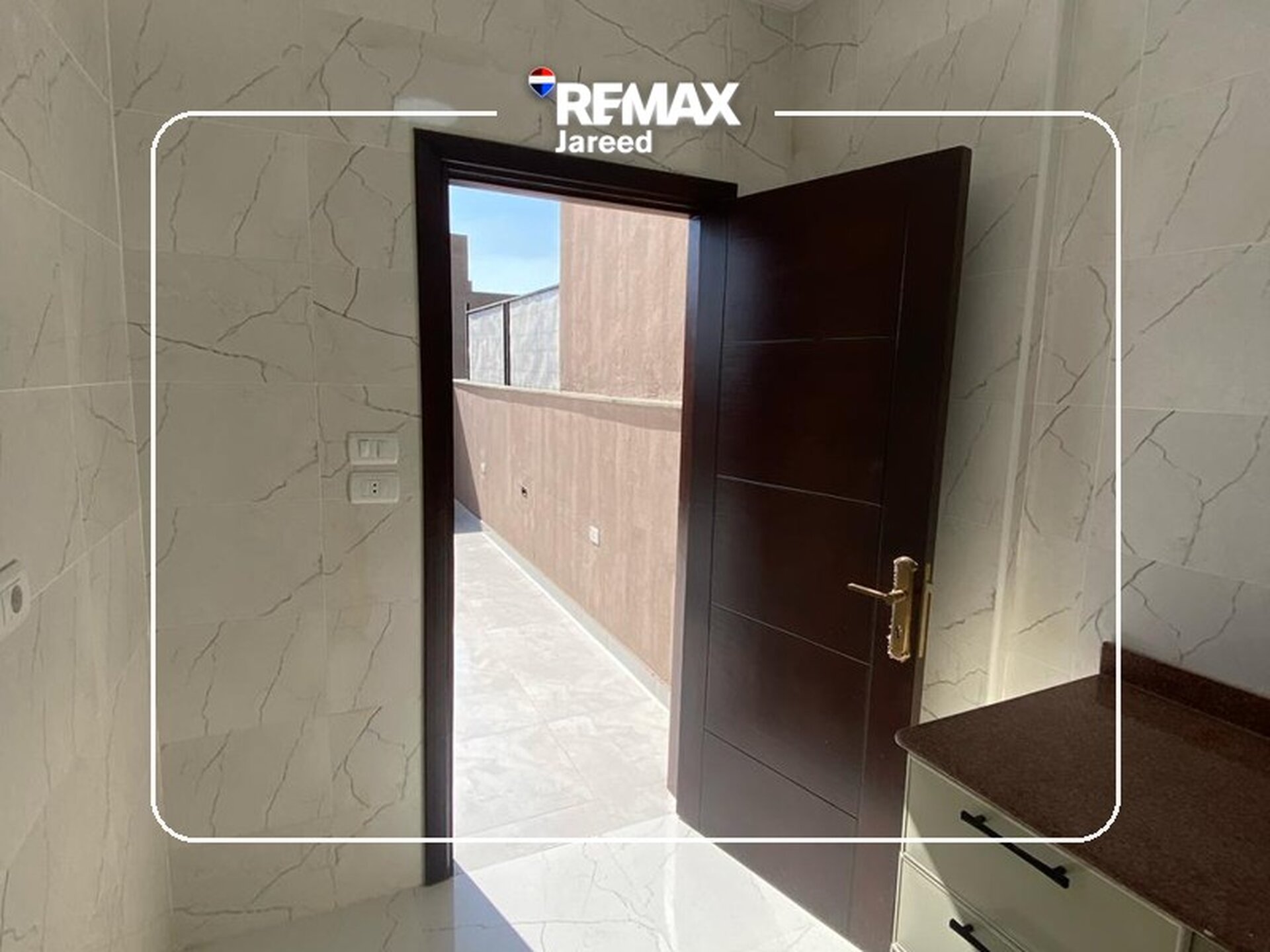 Studio for rent in Zayed Regency - صورة 7