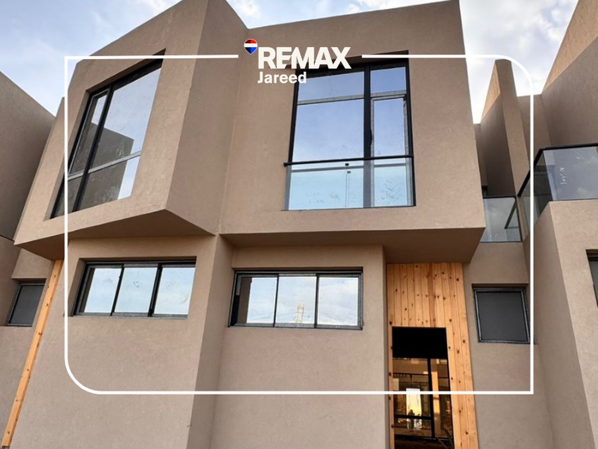 FOR SALE A great opportunity to own a Middle Townhouse in Gates Prive, located in the heart of Sheikh Zayed directly on Dahshur Link Road, with immediate delivery — صورة 12