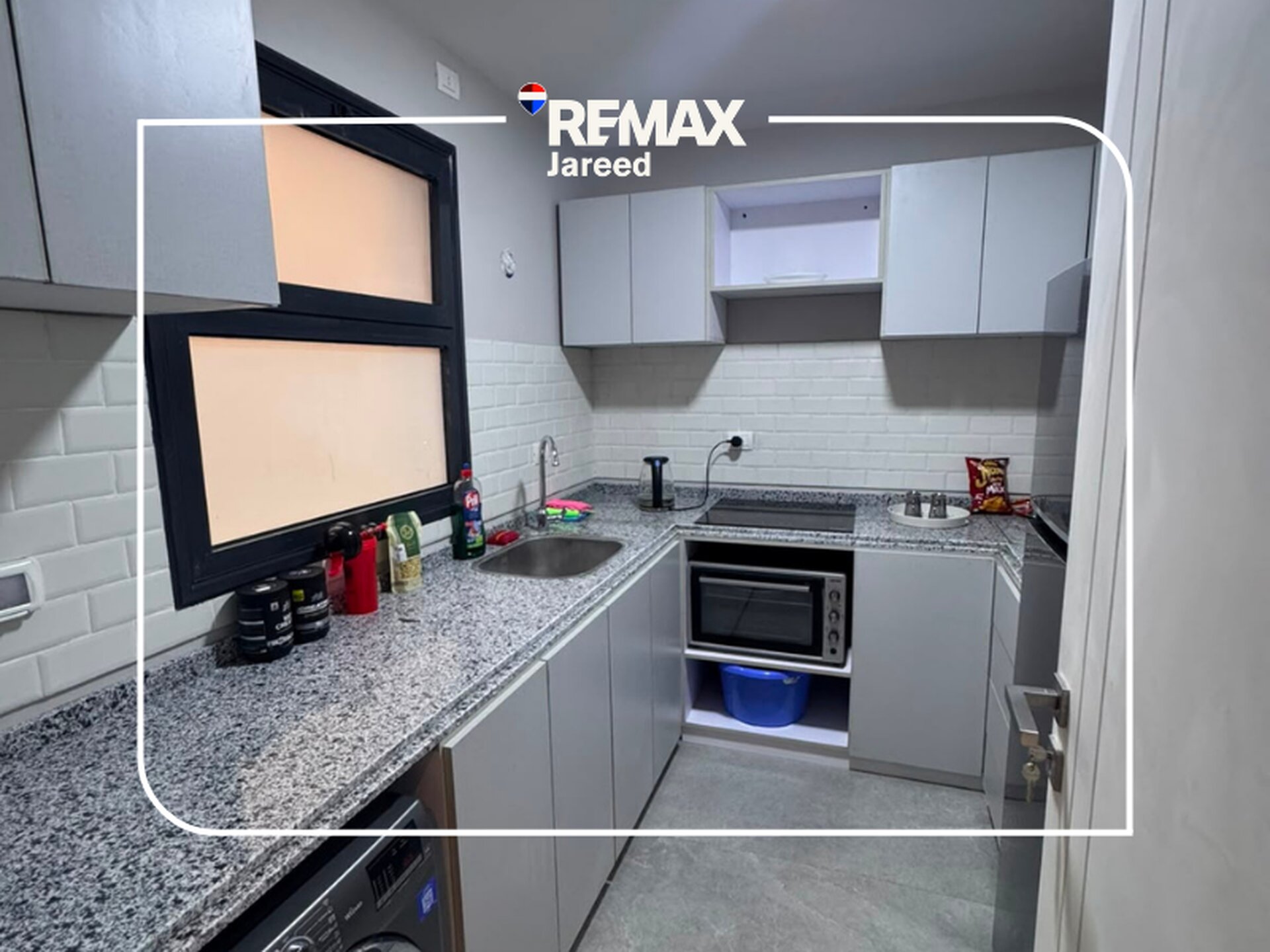 Fully furnished Apartment in Village west — صورة 11
