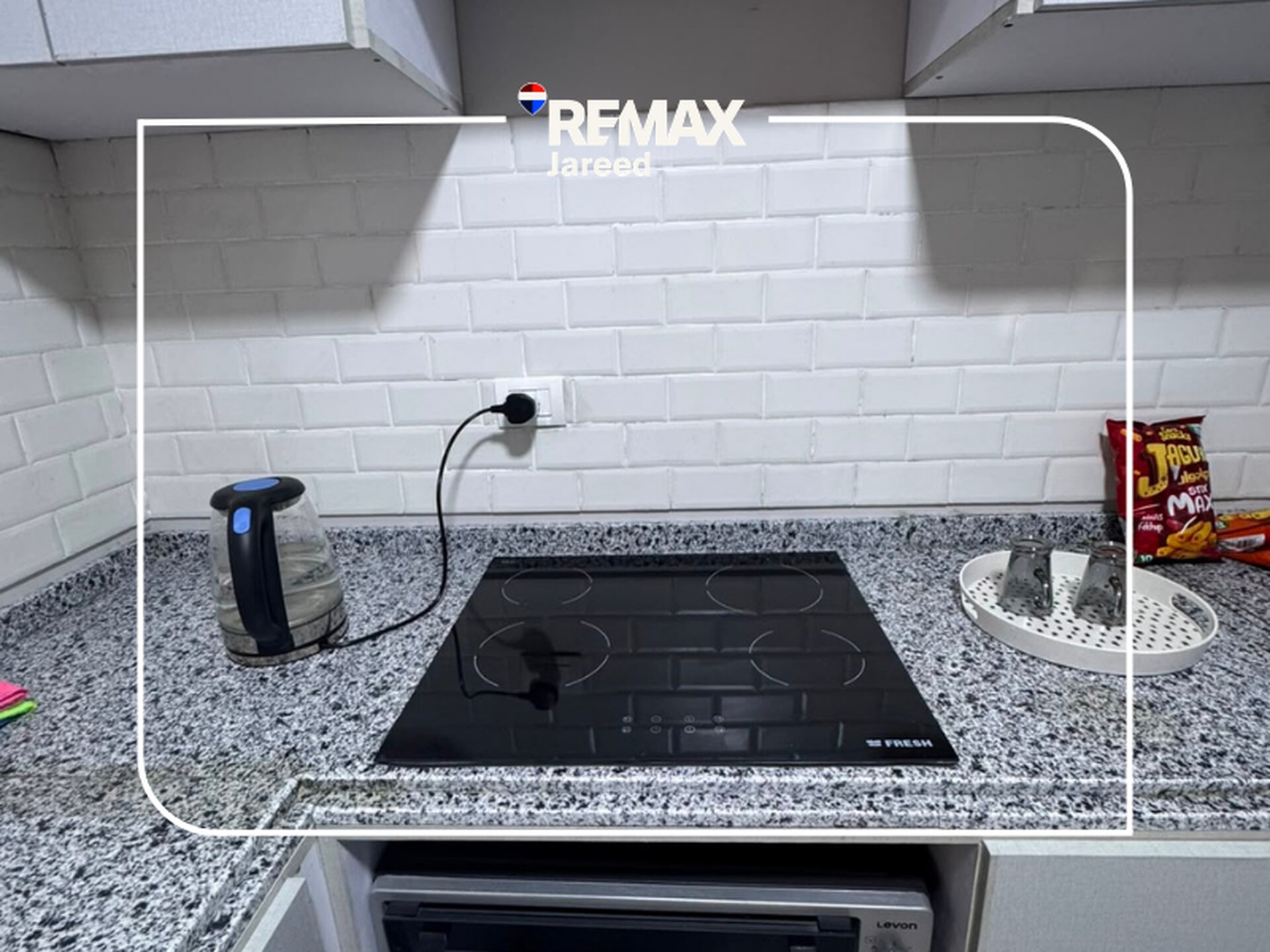 Fully furnished Apartment in Village west — صورة 14