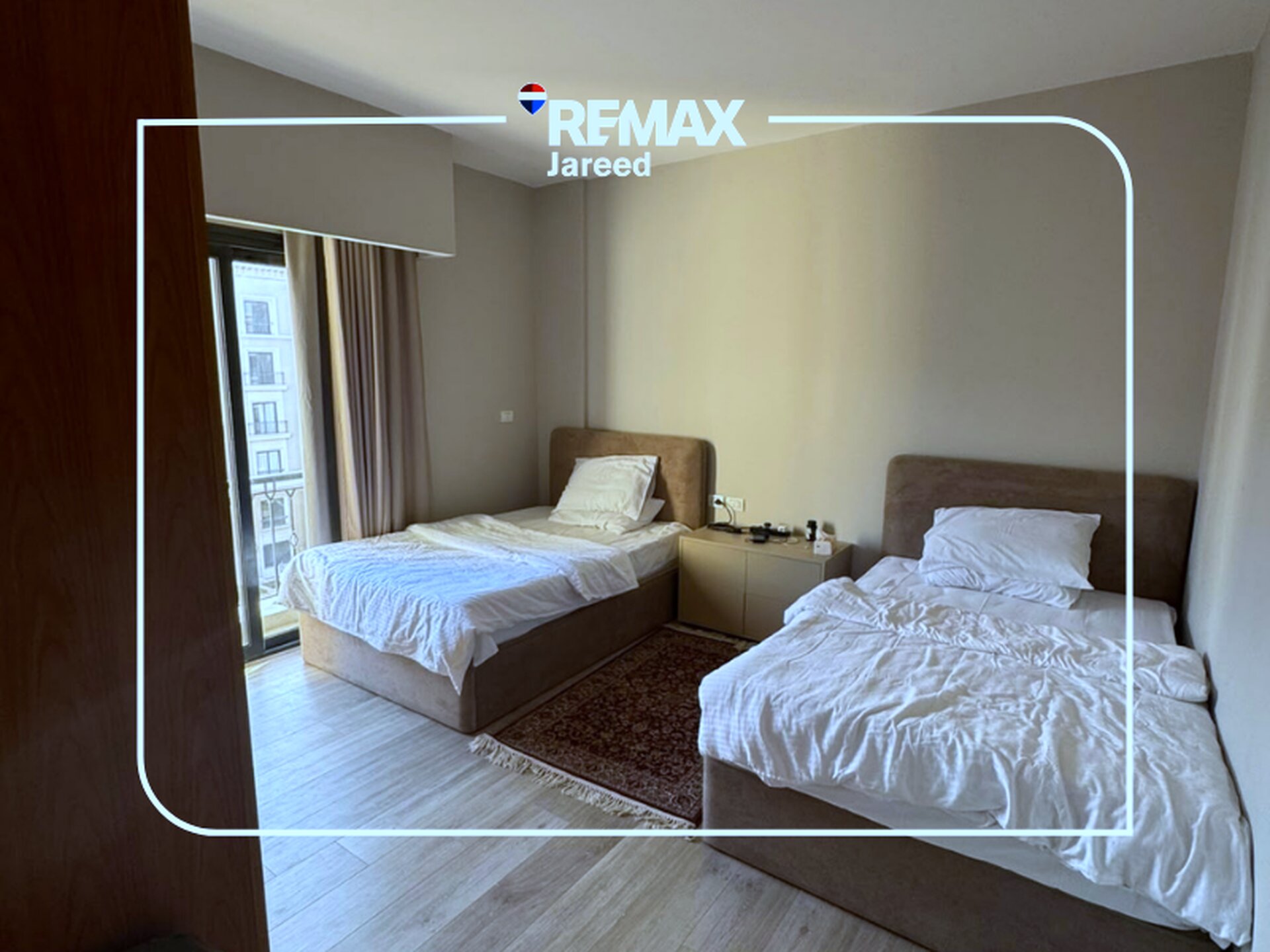 Fully furnished Apartment in Village west — صورة 18