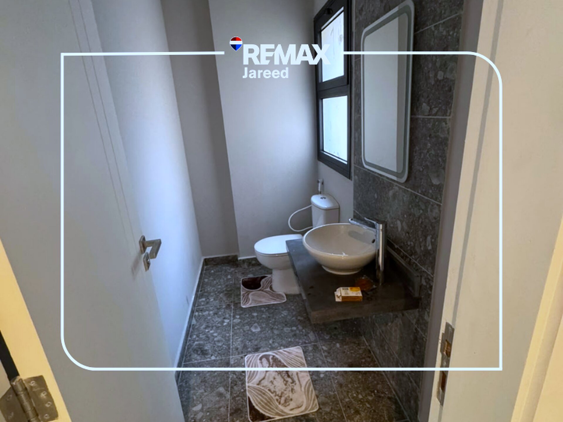Fully furnished Apartment in Village west — صورة 20