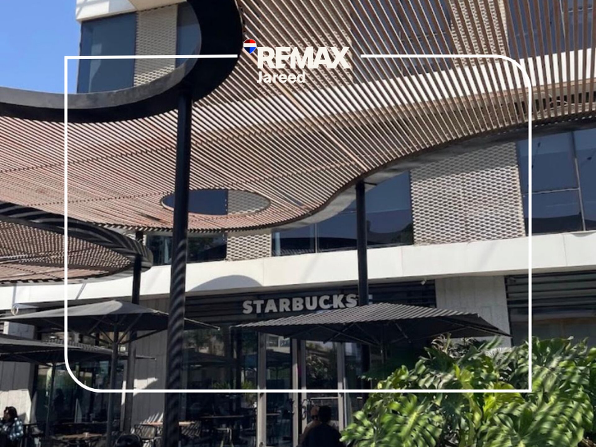 Premium Office for Rent | Golf Central, Palm Hills  Elevate your business in one of West Cairo’s most prestigious business destinations.  ✨ Ideal for businesses targeting Class A clients  📍 Location: Golf Central Mall, Palm Hills – 6th of October - صورة 25