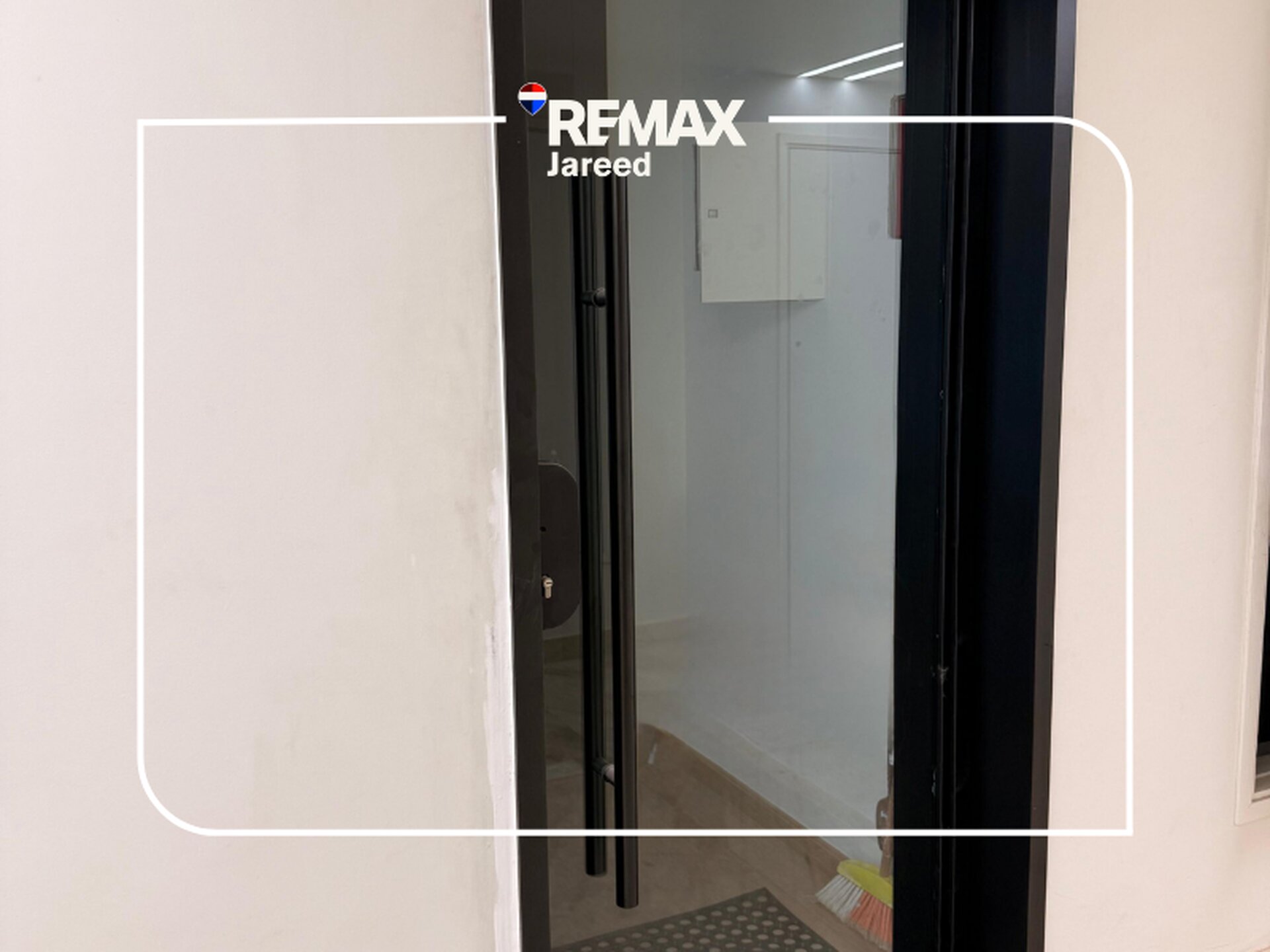 Premium Office for Rent | Golf Central, Palm Hills  Elevate your business in one of West Cairo’s most prestigious business destinations.  ✨ Ideal for businesses targeting Class A clients  📍 Location: Golf Central Mall, Palm Hills – 6th of October - صورة 30