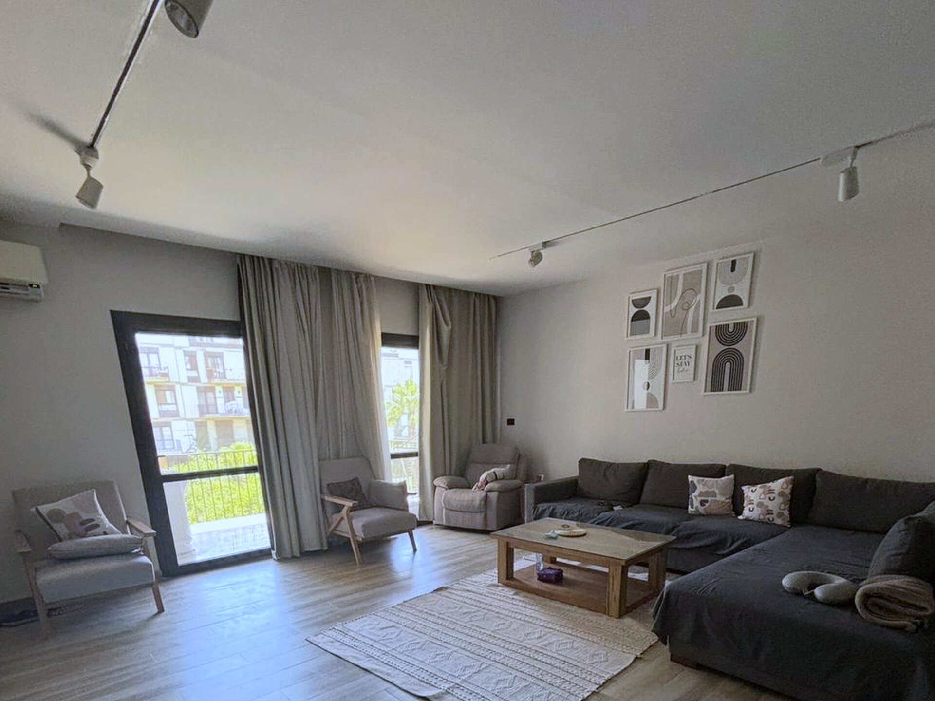 fully furnished apartment for rent in sodic courtyard shikh zayed — صورة 6