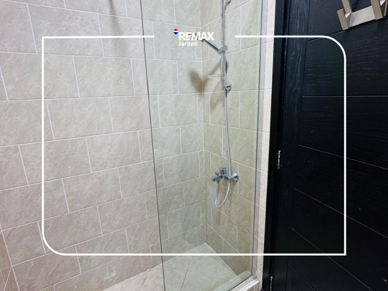 Apartment for Rent in The Address Sodic 198m | Sheikh Zayed | Kitchen & ACs Included — صورة 5