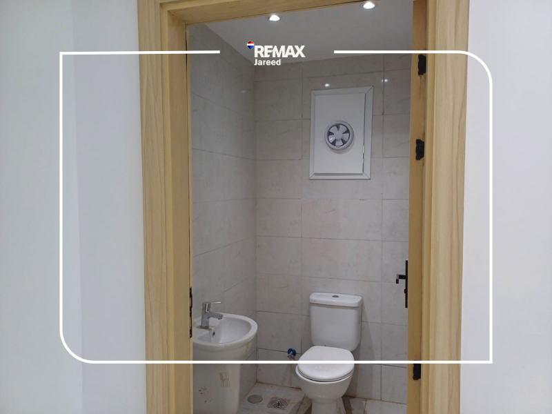 clinic for rent at centro mall zayed — صورة 21