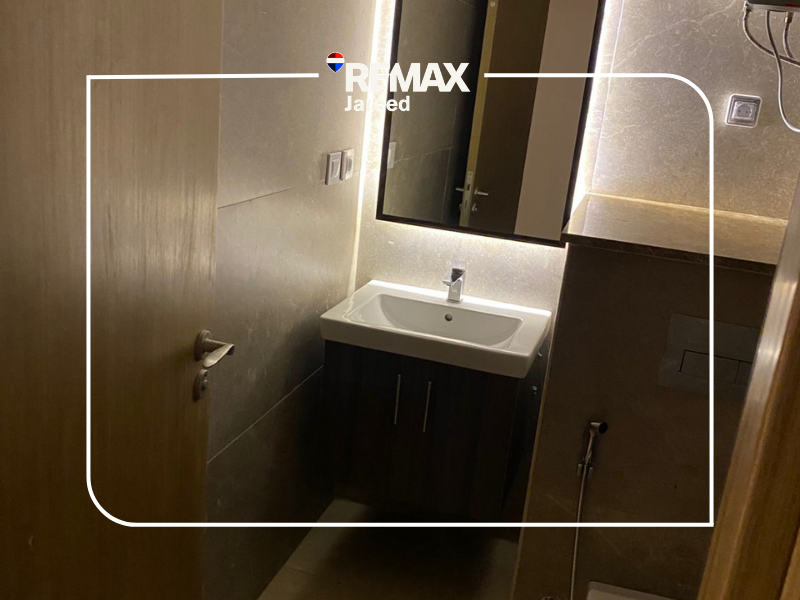 Super luxury furnished apartment in Zed Towers, first use   3 rooms + nanny room — صورة 8