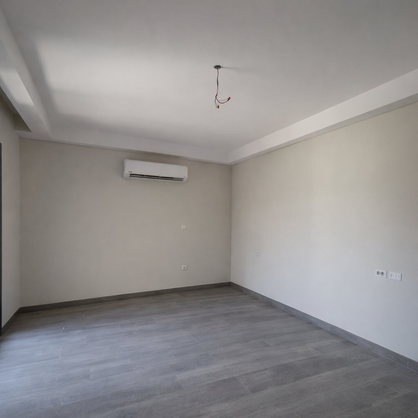 Prime Apartment for Rent – ZED West - صورة 6