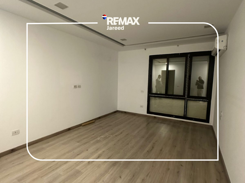 Duplex for rent in Westown - صورة 2