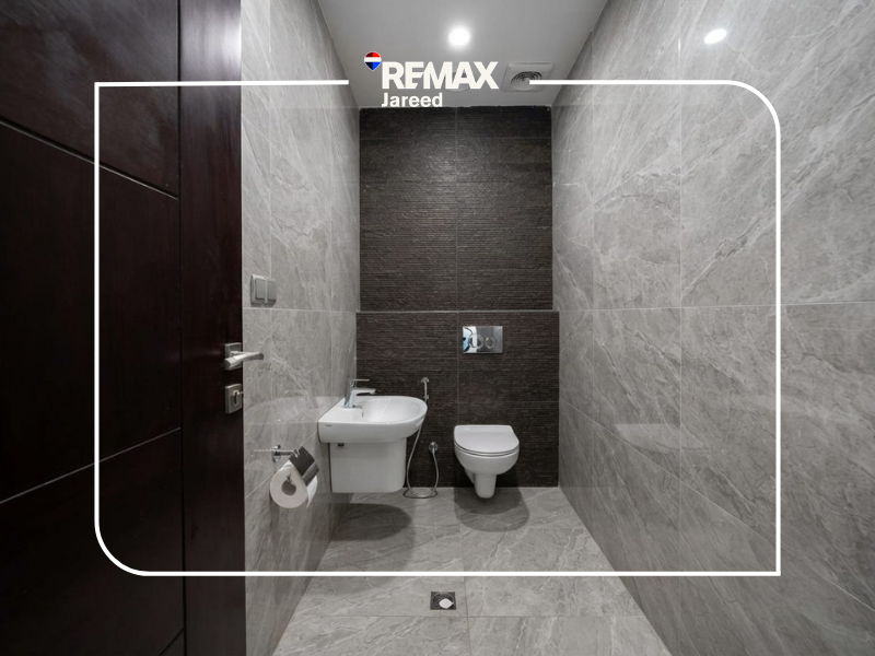 Chalet for Sale in The Gate Towers - Photo 11