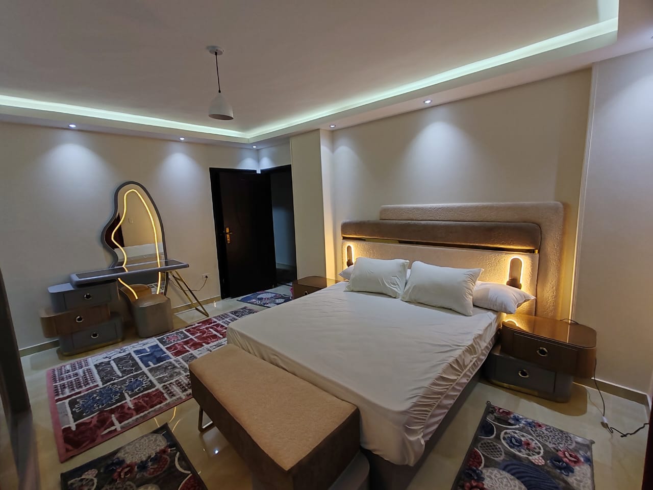 Fully furnished apartment 200 SQM - صورة 9