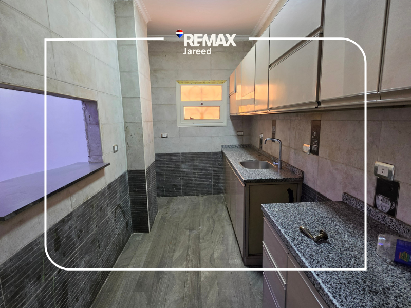 Fully Finished apartment  185 SQM with garden for sale - صورة 4