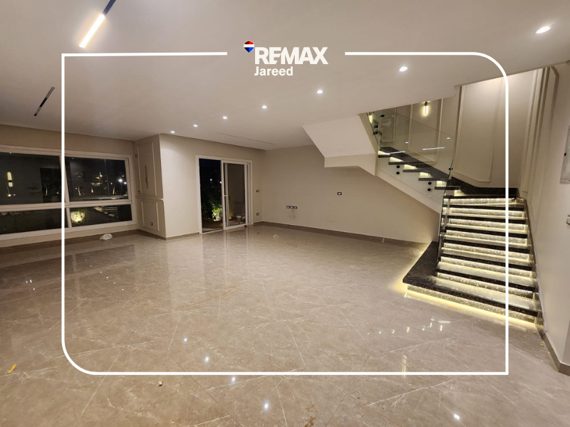 Fully finished townhouse 218 SQM - صورة 11