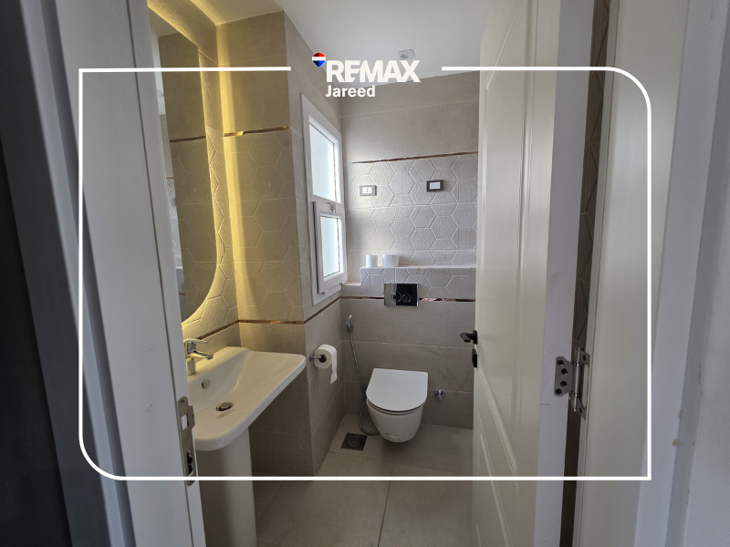 Fully finished townhouse 218 SQM - صورة 16