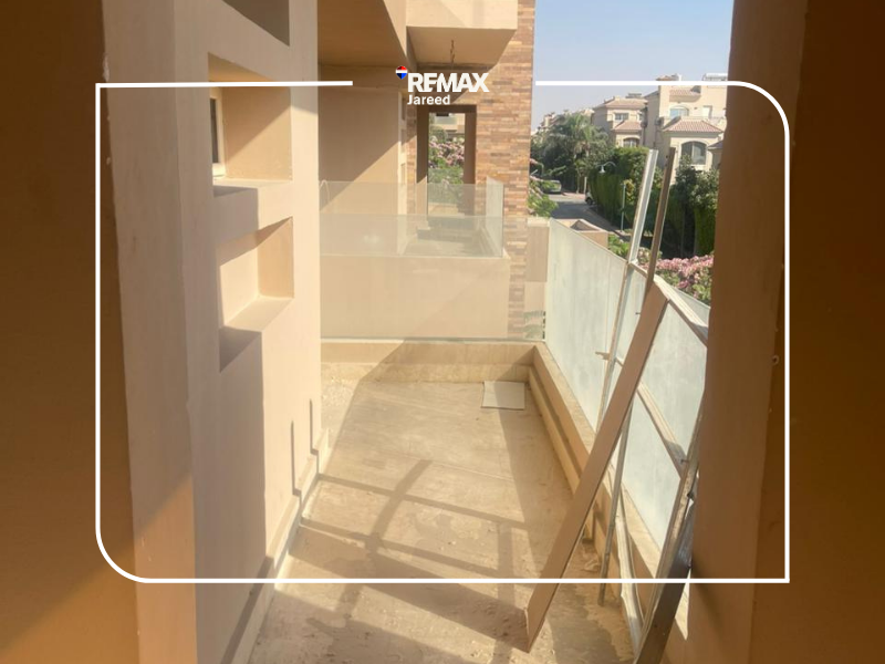 Luxury iVilla roof for sale  with a Premium Open View in Rios Compound - Photo 9