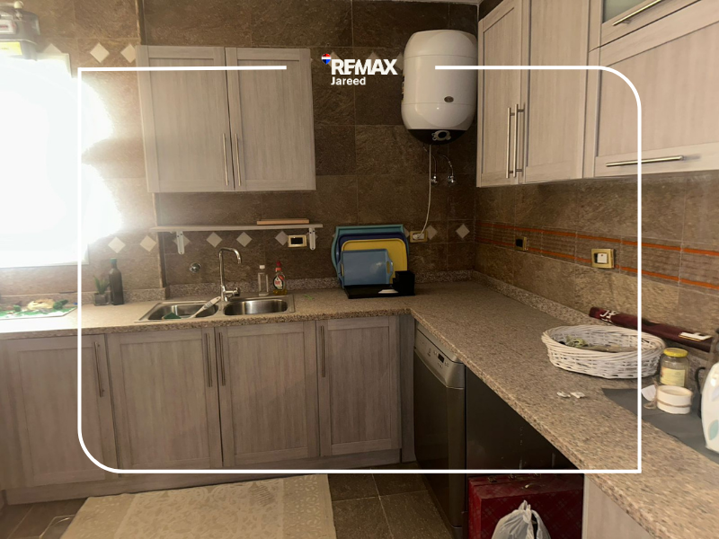 apartment with kitchen & AC  200 SQM District 8, Sheikh Zayed - صورة 11