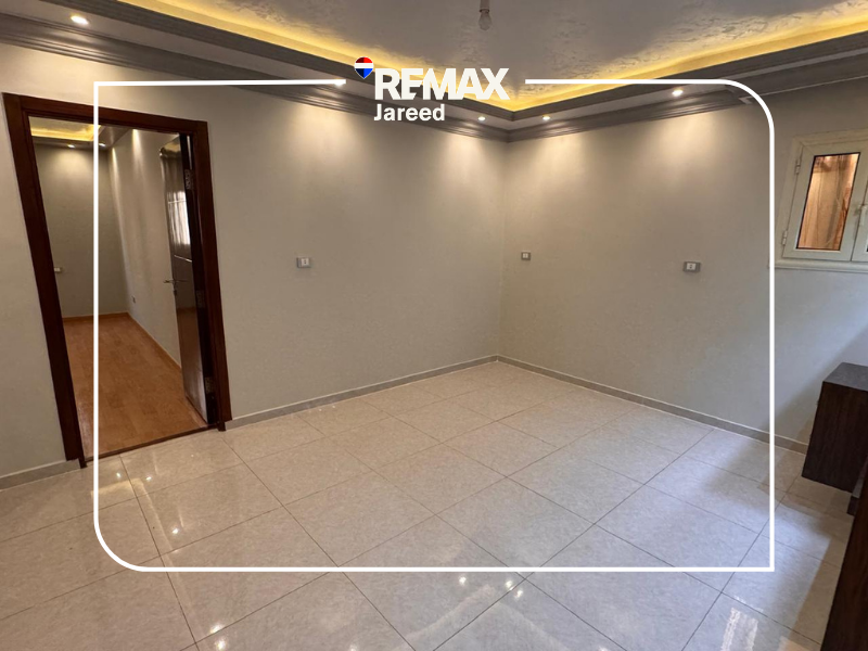 🏡 للبيع | شقة فاخرة في الشيخ زايد – الحي 16 📍 الموقع: الشيخ زايد – الحي 16 – المجاورة الثانية: 📐 المساحة: 215 م² - صورة 5