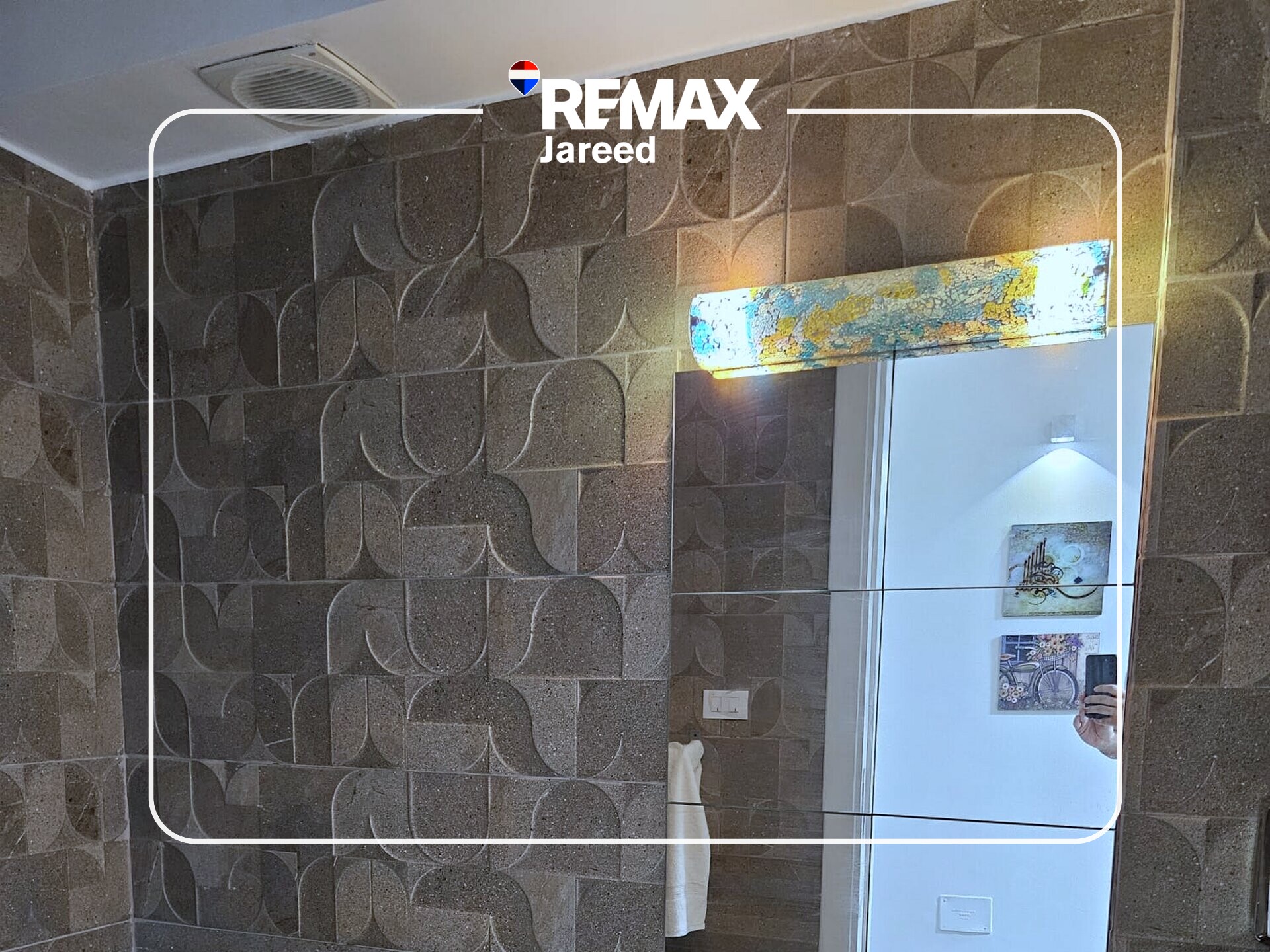 luxurious modern apartment for sale / 8th district shiekh zayed - صورة 9
