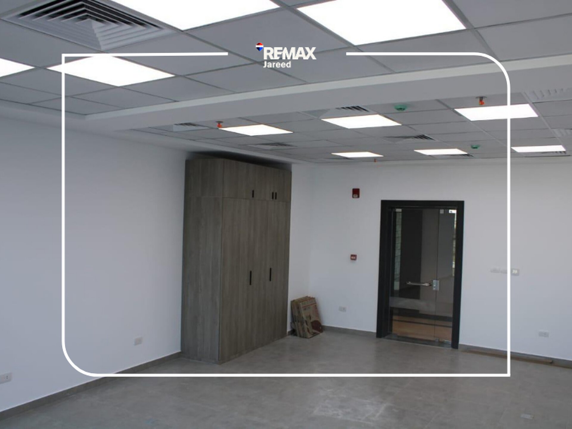 Fully finished Office for rent The arc building smart village - صورة 3