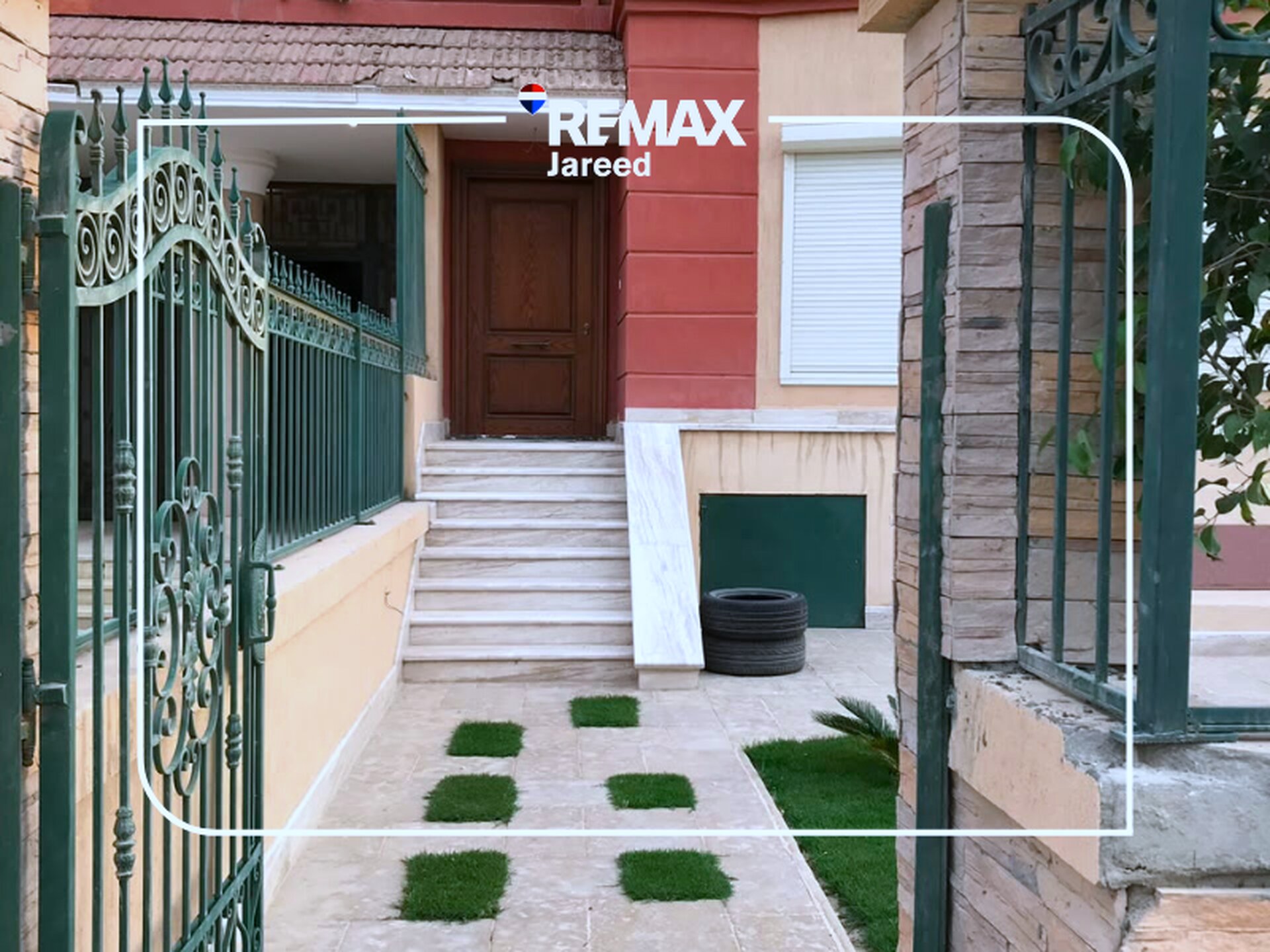 دوبلكس بحديقة في كمبوند المروج - صورة 15
